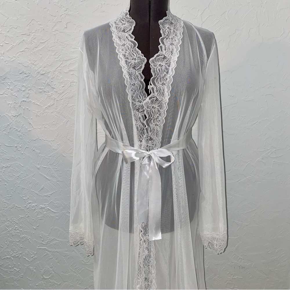 White Lace Trim Bridal Robe with Satin Waist Tie